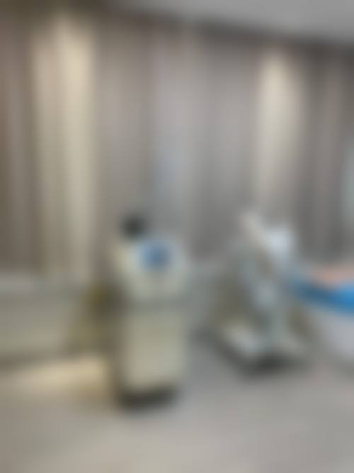 七、上海秋天的雪门诊部价格表：（仅供参考）